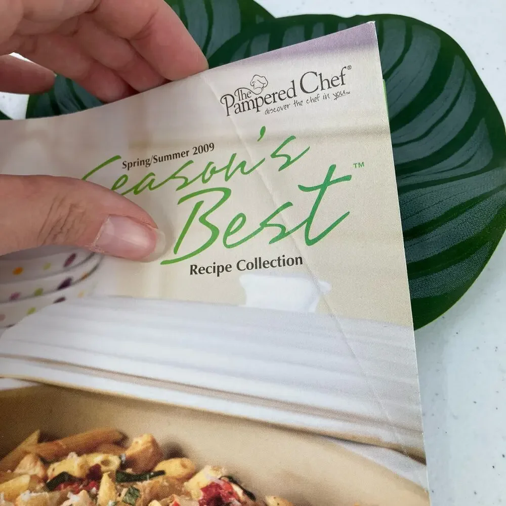 The Pampered Chef Season's Best 2009 Spring Recipe Collection Paperback Cookbook